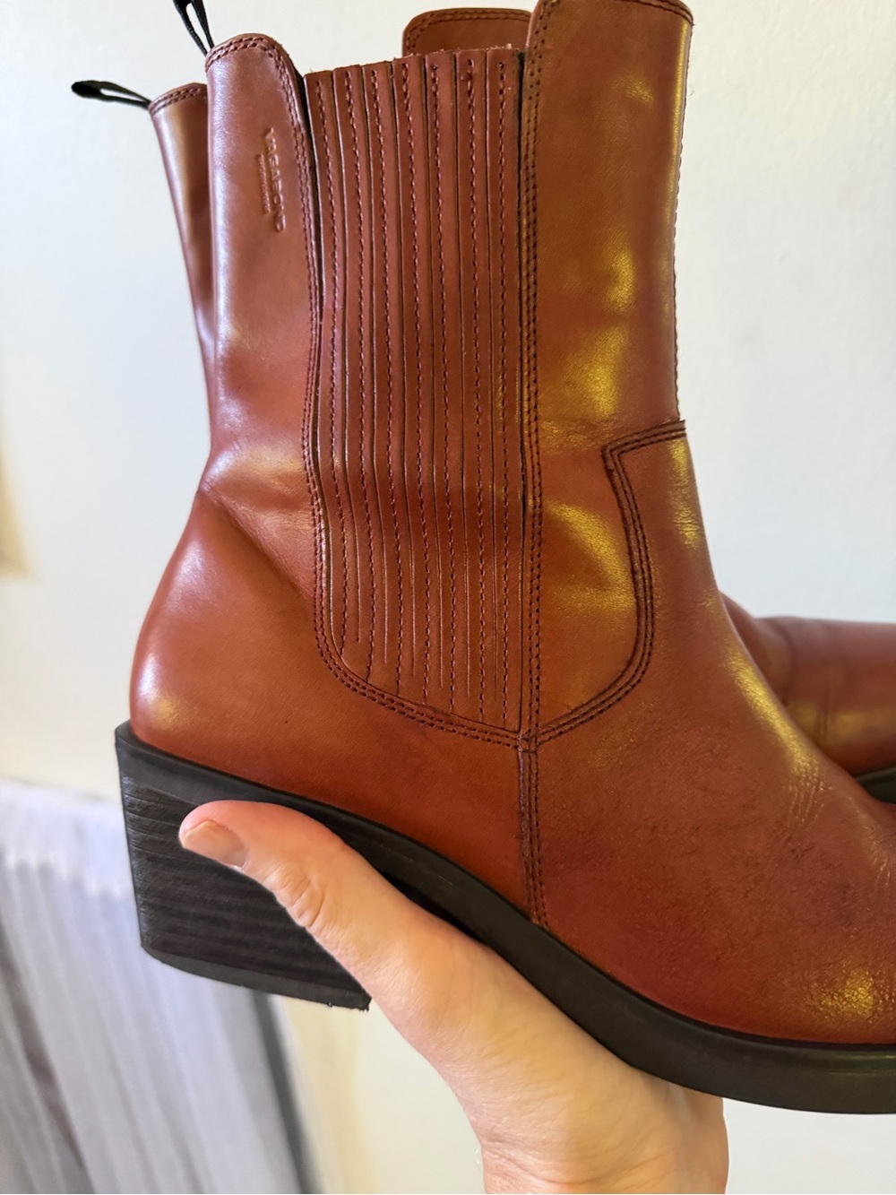 Vagabond Leather Mid-Heel Chelsea Boots in Brown - Picture 7 of 10